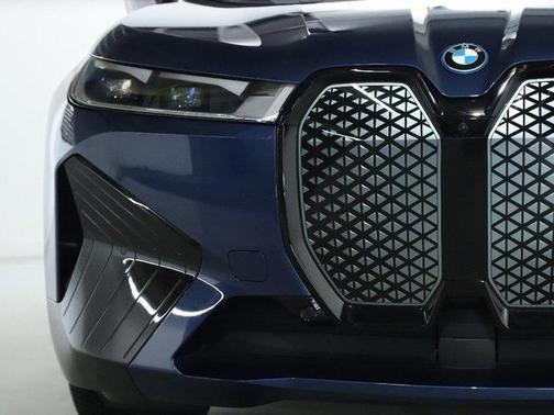 2025 BMW iX xDrive50