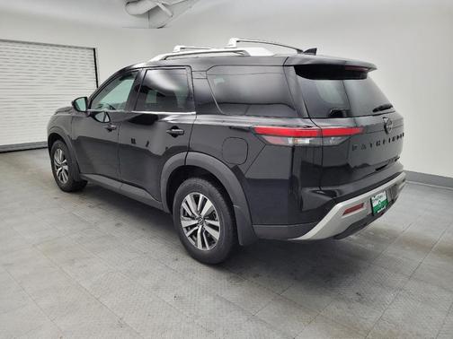 2022 Nissan Pathfinder SL 4WD