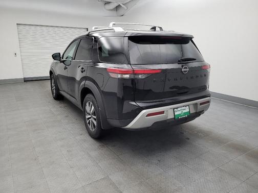 2022 Nissan Pathfinder SL 4WD