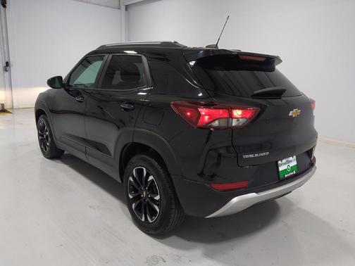 Mosaic Black Metallic 2021 Chevrolet Trailblazer LT
