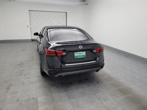 2021 Nissan Altima SR FWD