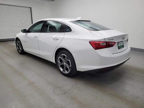 Summit White 2023 Chevrolet Malibu FWD 1LT