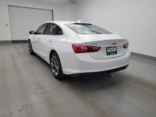 Summit White 2023 Chevrolet Malibu FWD 1LT