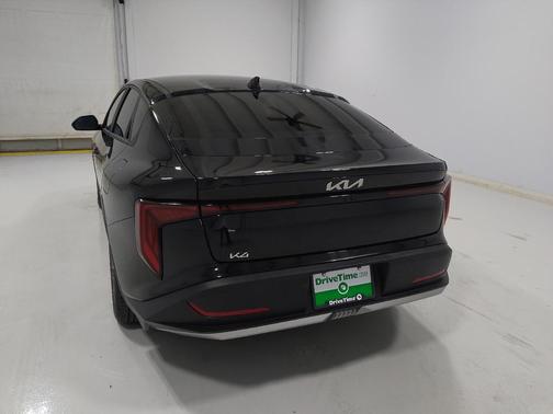 Aurora Black Pearl 2025 Kia K4 LXS