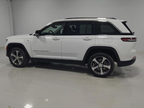 Bright White Clearcoat 2022 Jeep Grand Cherokee 4xe Base
