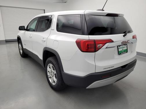 Photo 5 of 32 of 2019 GMC Acadia SLE-1