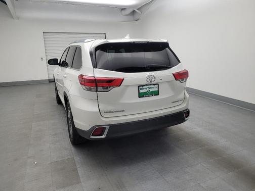 2017 Toyota Highlander Limited Platinum