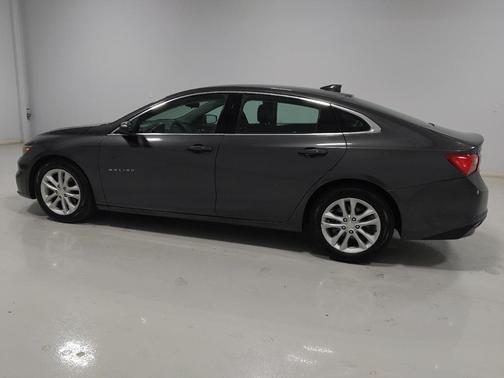 Gray 2018 Chevrolet Malibu LT
