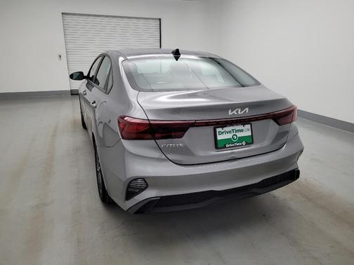Gray 2024 Kia Forte LXS