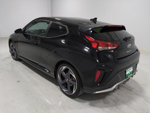 2019 Hyundai Veloster Base