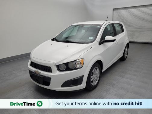 Summit White 2016 Chevrolet Sonic LT