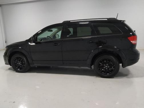 Pitch Black Clearcoat 2020 Dodge Journey SE Value