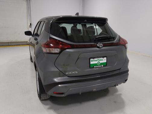 Gun Metallic 2022 Nissan Kicks S