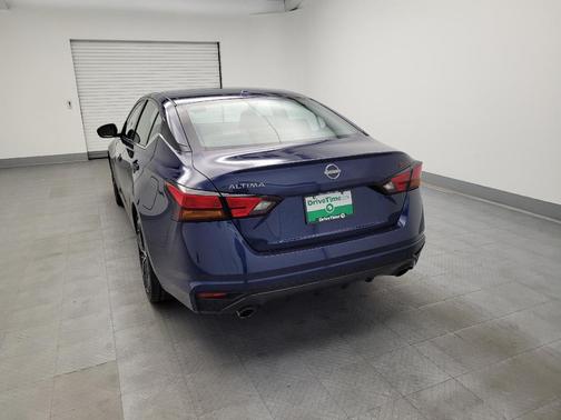 2023 Nissan Altima SR FWD