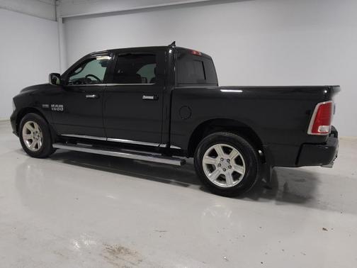 Brilliant Black Crystal Pearlcoat 2016 RAM 1500 Longhorn
