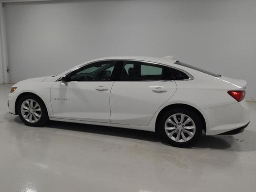 Summit White 2023 Chevrolet Malibu FWD 1LT