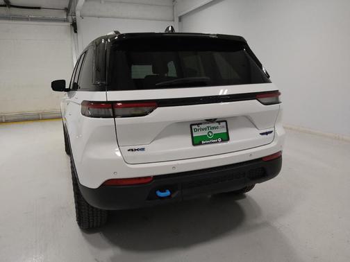 Bright White Clearcoat 2022 Jeep Grand Cherokee 4xe Trailhawk