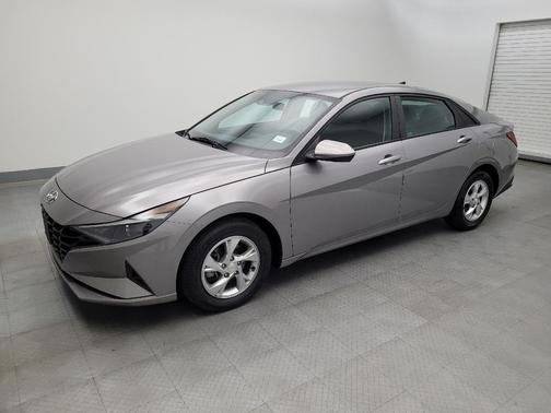 2023 Hyundai ELANTRA SE