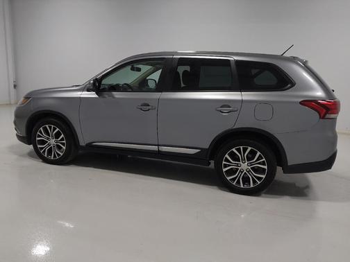 2016 Mitsubishi Outlander SE