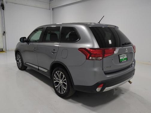 2016 Mitsubishi Outlander SE