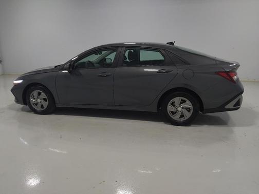 Ecotronic Gray 2025 Hyundai ELANTRA SE