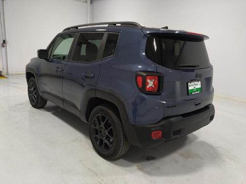 Slate Blue Pearlcoat 2020 Jeep Renegade Altitude