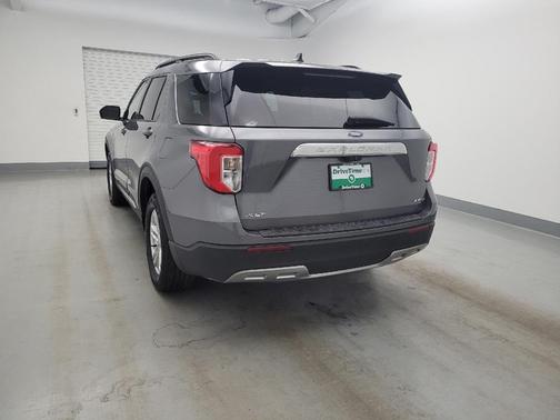 Carbonized Gray Metallic 2022 Ford Explorer XLT