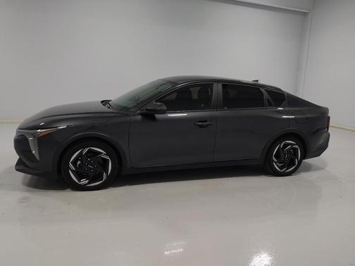 Interstellar Gray 2025 Kia K4 EX