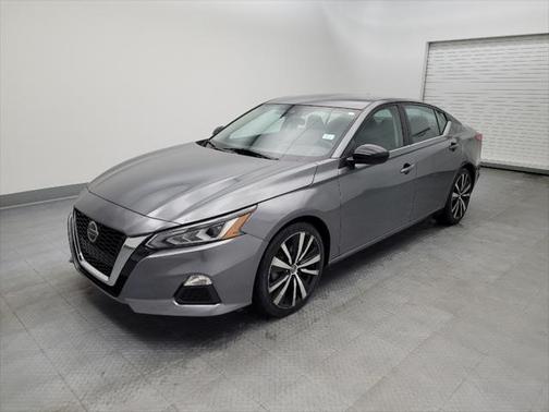 2022 Nissan Altima SR FWD
