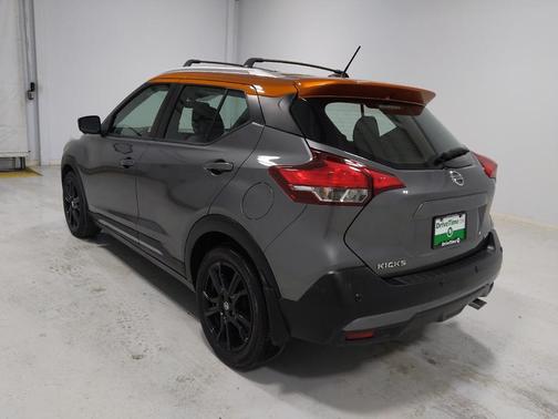 2020 Nissan Kicks SR