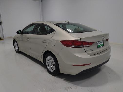 Mineral Beige 2018 Hyundai ELANTRA SE