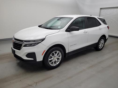 Summit White 2022 Chevrolet Equinox LS