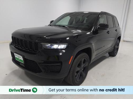 Diamond Black Crystal Pearlcoat 2023 Jeep Grand Cherokee Altitude