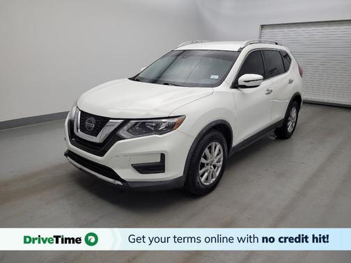 White 2019 Nissan Rogue SV