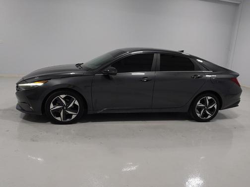 2022 Hyundai ELANTRA Limited