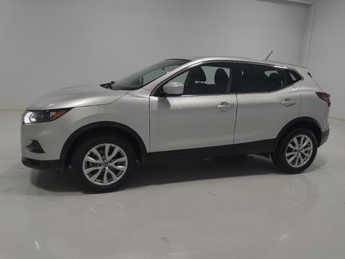 Brilliant Silver Metallic 2021 Nissan Rogue Sport S