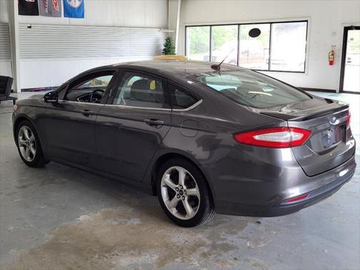 Grey 2016 Ford Fusion SE