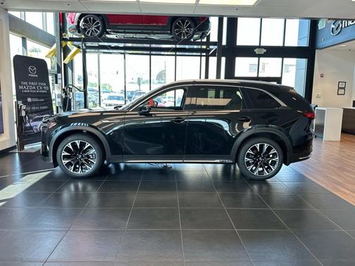 2024 Mazda CX-90 PHEV Premium