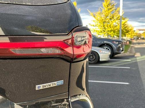 2025 Mazda CX-70 PHEV Premium Package