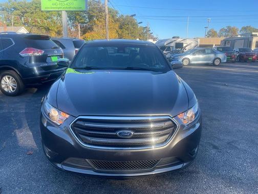 2017 Ford Taurus Limited