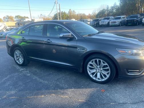 2017 Ford Taurus Limited