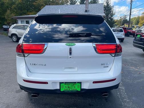 2015 Lincoln MKX Base