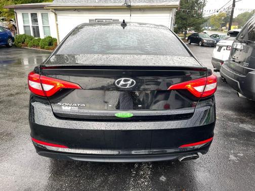2017 Hyundai SONATA SE