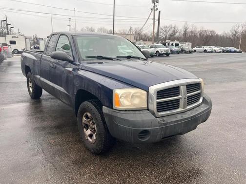 2005 Dodge Dakota ST Club Cab