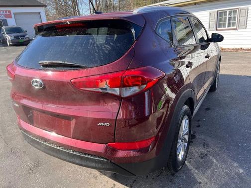 2017 Hyundai TUCSON SE