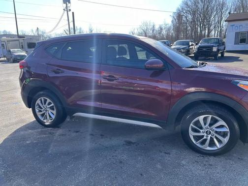 2017 Hyundai TUCSON SE
