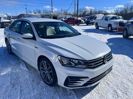 2018 Volkswagen Passat 2.0T S