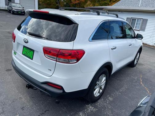 2017 Kia Sorento LX