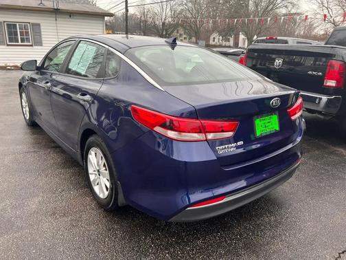 2017 Kia Optima LX