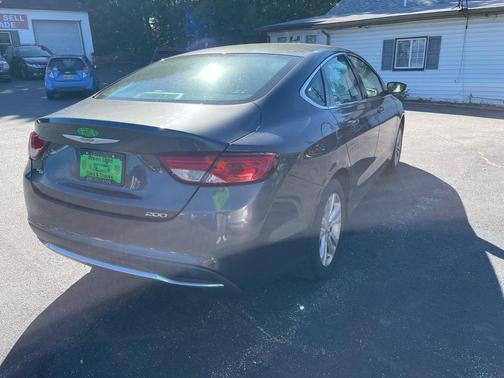 2015 Chrysler 200 Limited
